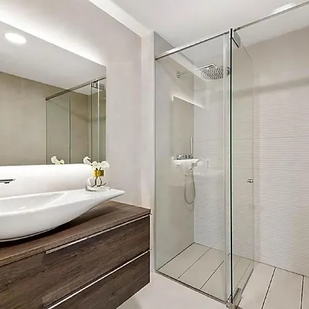 Apartment 2 Bedrooms In Estepona - Spain Διαμέρισμα